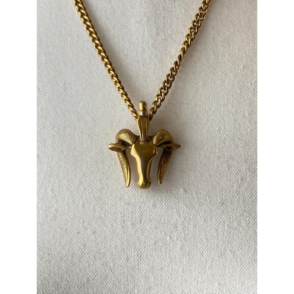 Vintage Metropolitan Museum of Art MMA Pendant Necklace Gold Tone Ram Head Aries
